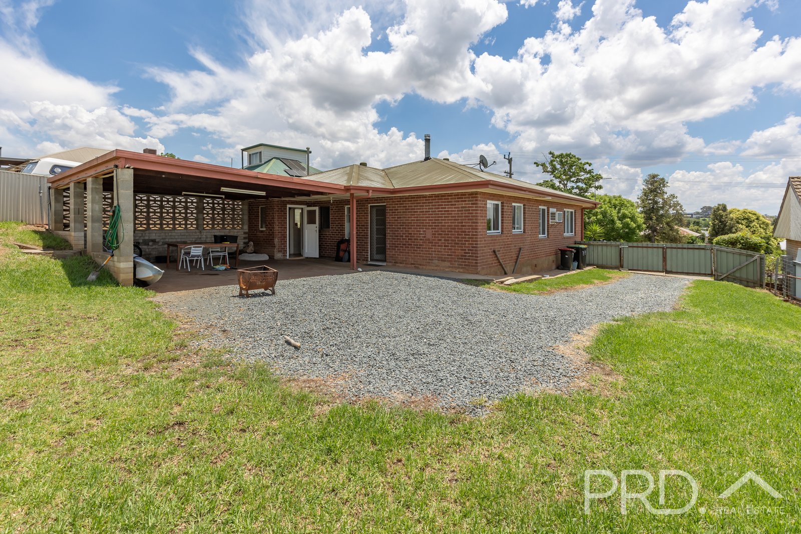 90 Broughton Street TUMUT 14
