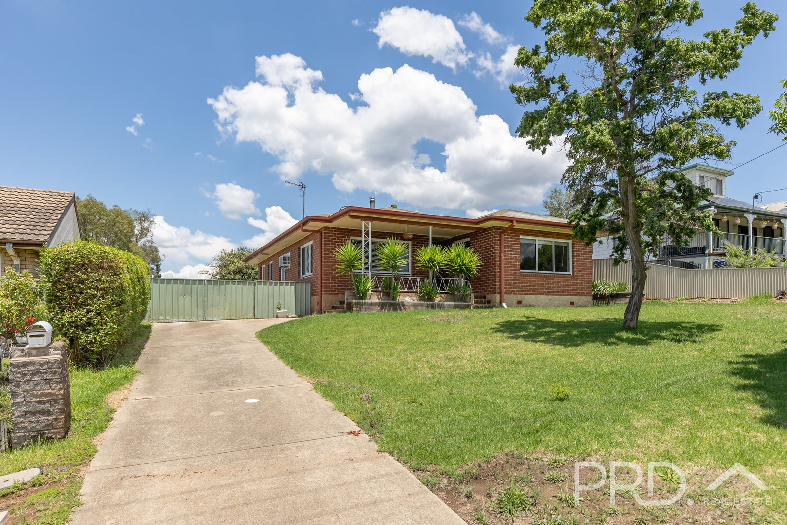 90 Broughton Street TUMUT 21