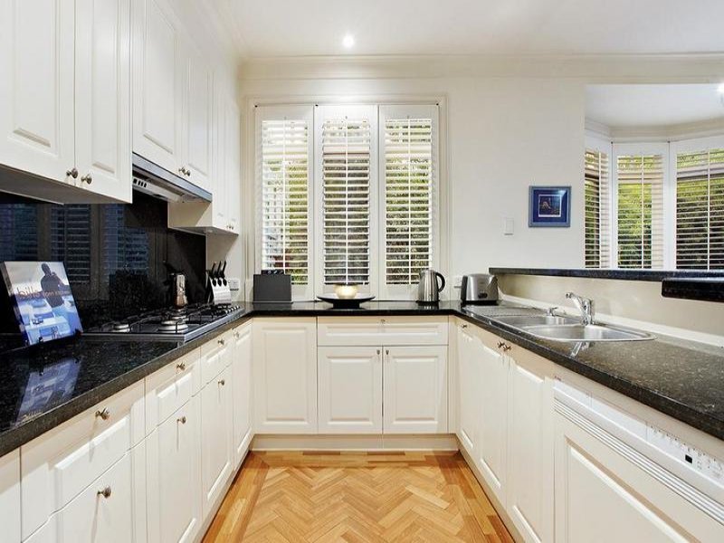 Gallery: 90 Esplanade West