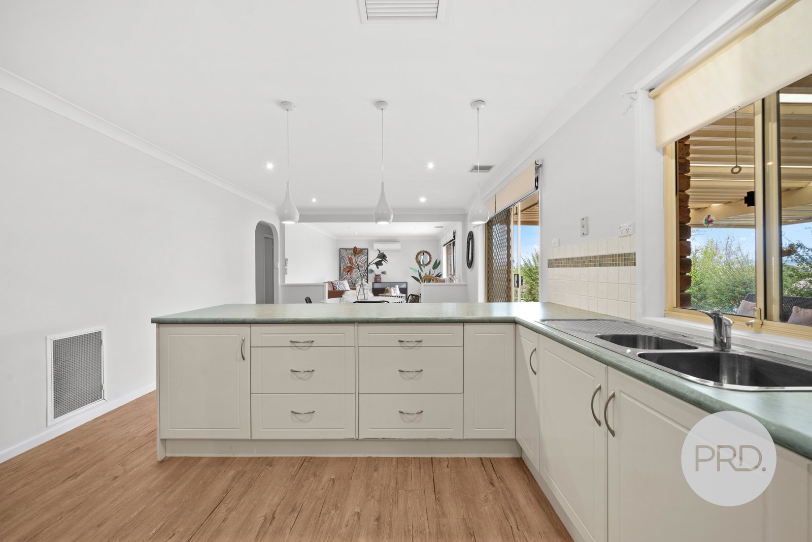 90 Henwood Avenue KOORINGAL 7