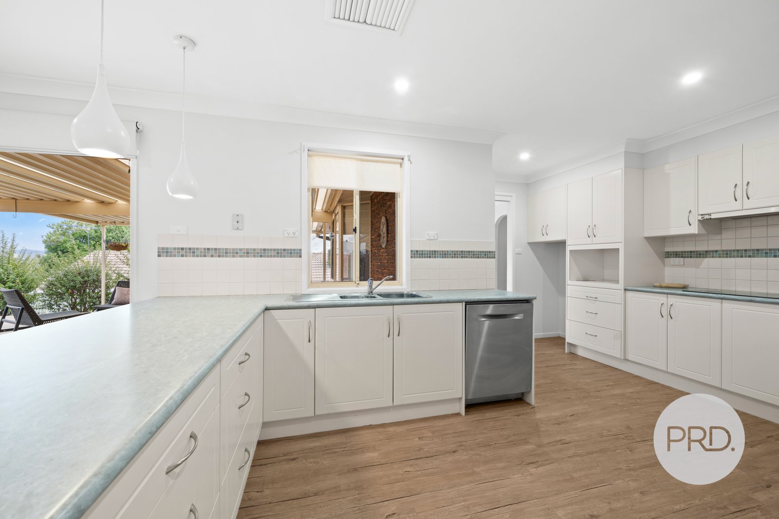 90 Henwood Avenue KOORINGAL 8