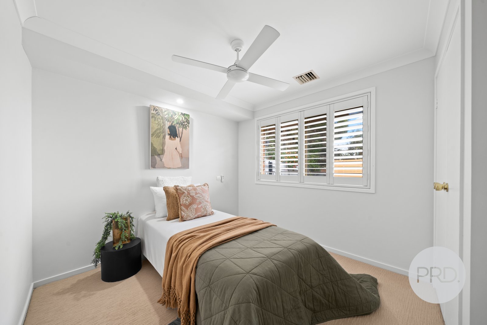 90 Henwood Avenue KOORINGAL 14