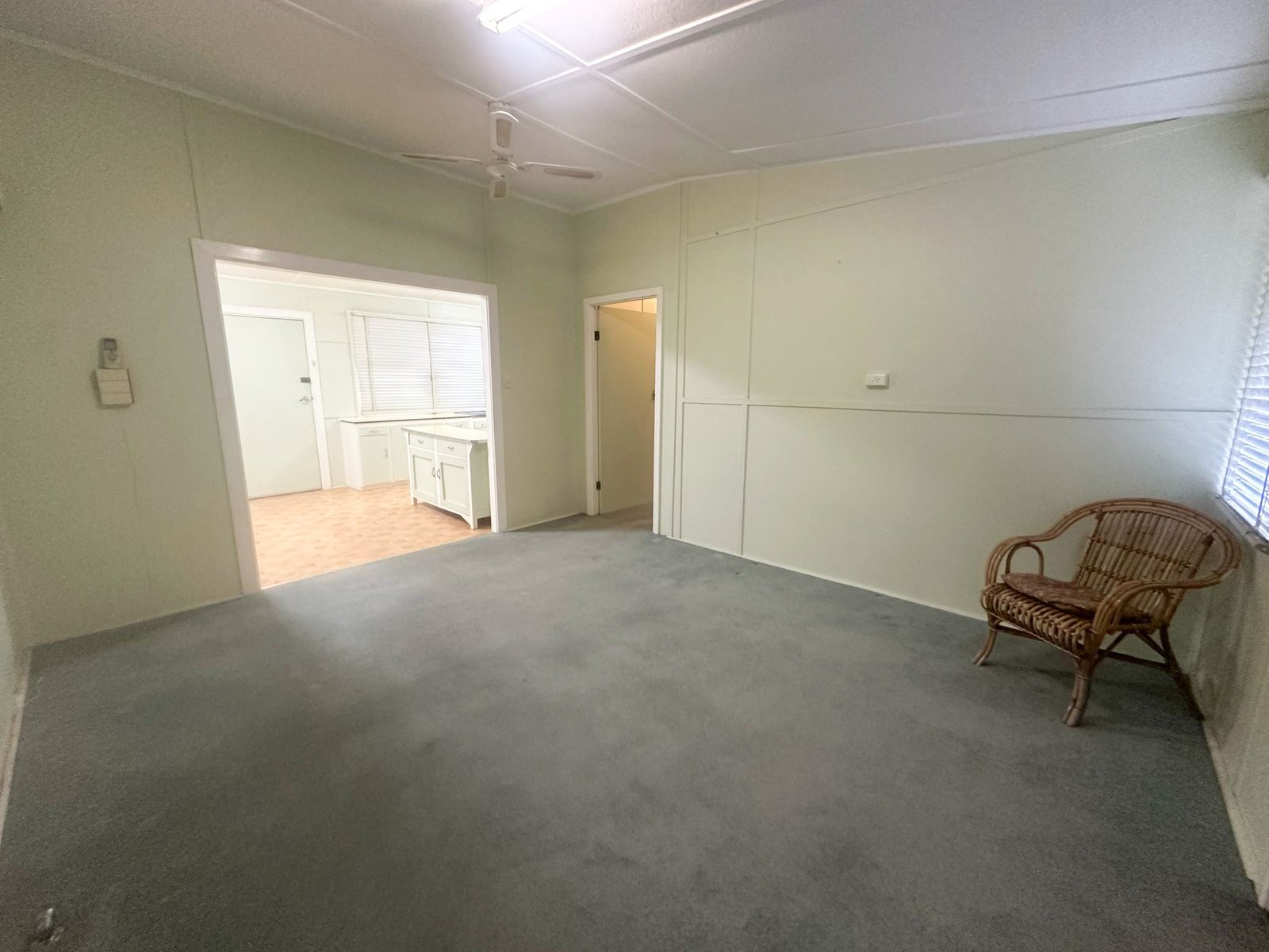 90 King Street TUMBARUMBA 5