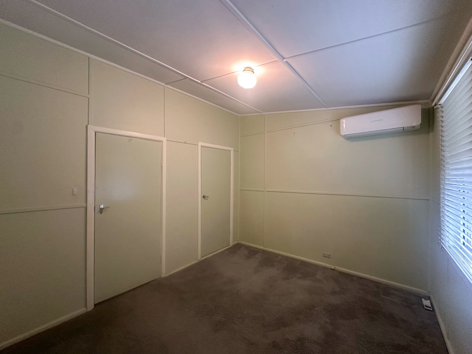 90 King Street TUMBARUMBA 8