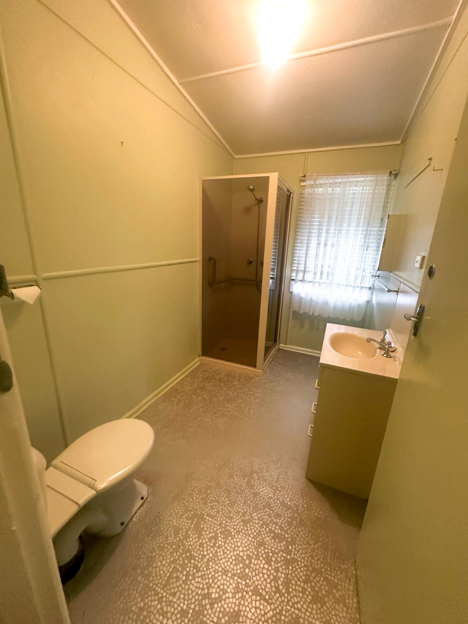 90 King Street TUMBARUMBA 9