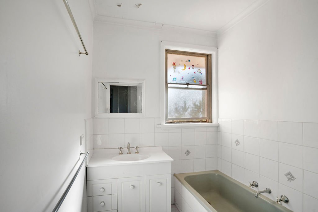 Real Estate and Property in 90 Leeds Street, Doncaster East, VIC