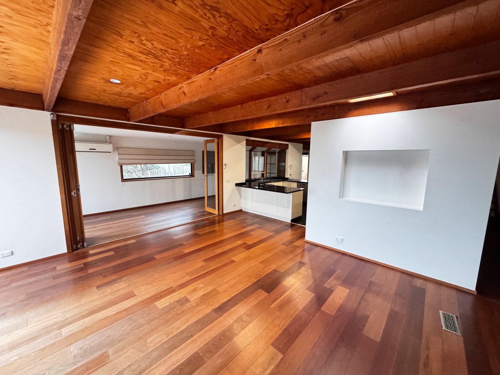 Gallery: 90 Nepean Highway