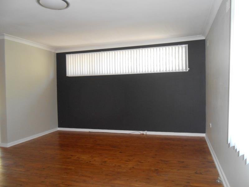 90 Piper Street TAMWORTH 7