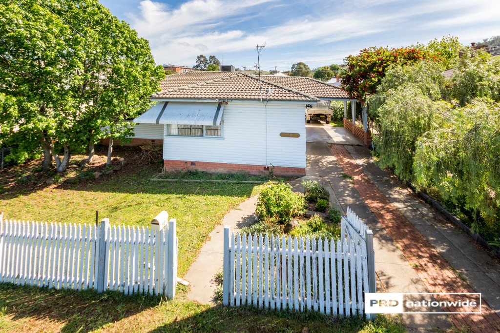 90 Piper Street TAMWORTH 1