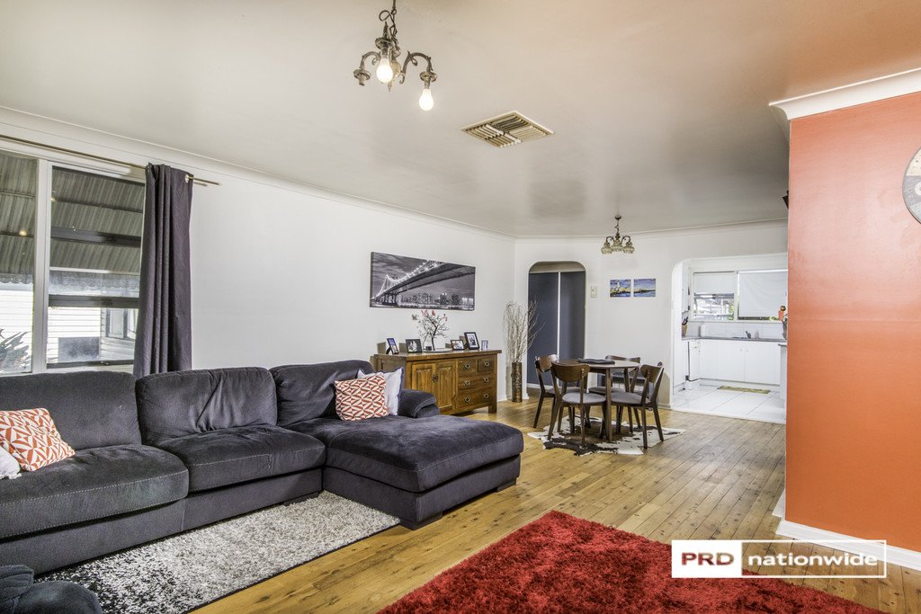 90 Piper Street TAMWORTH 3