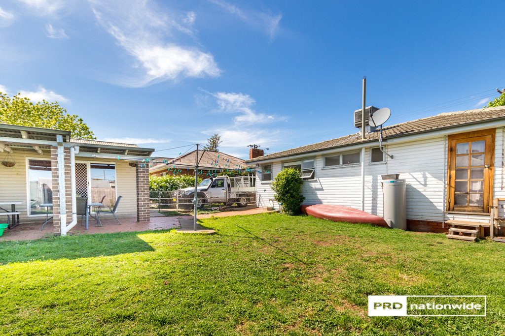 90 Piper Street TAMWORTH 9