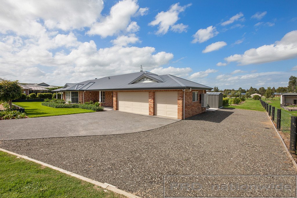 90 River Road WINDELLA 3