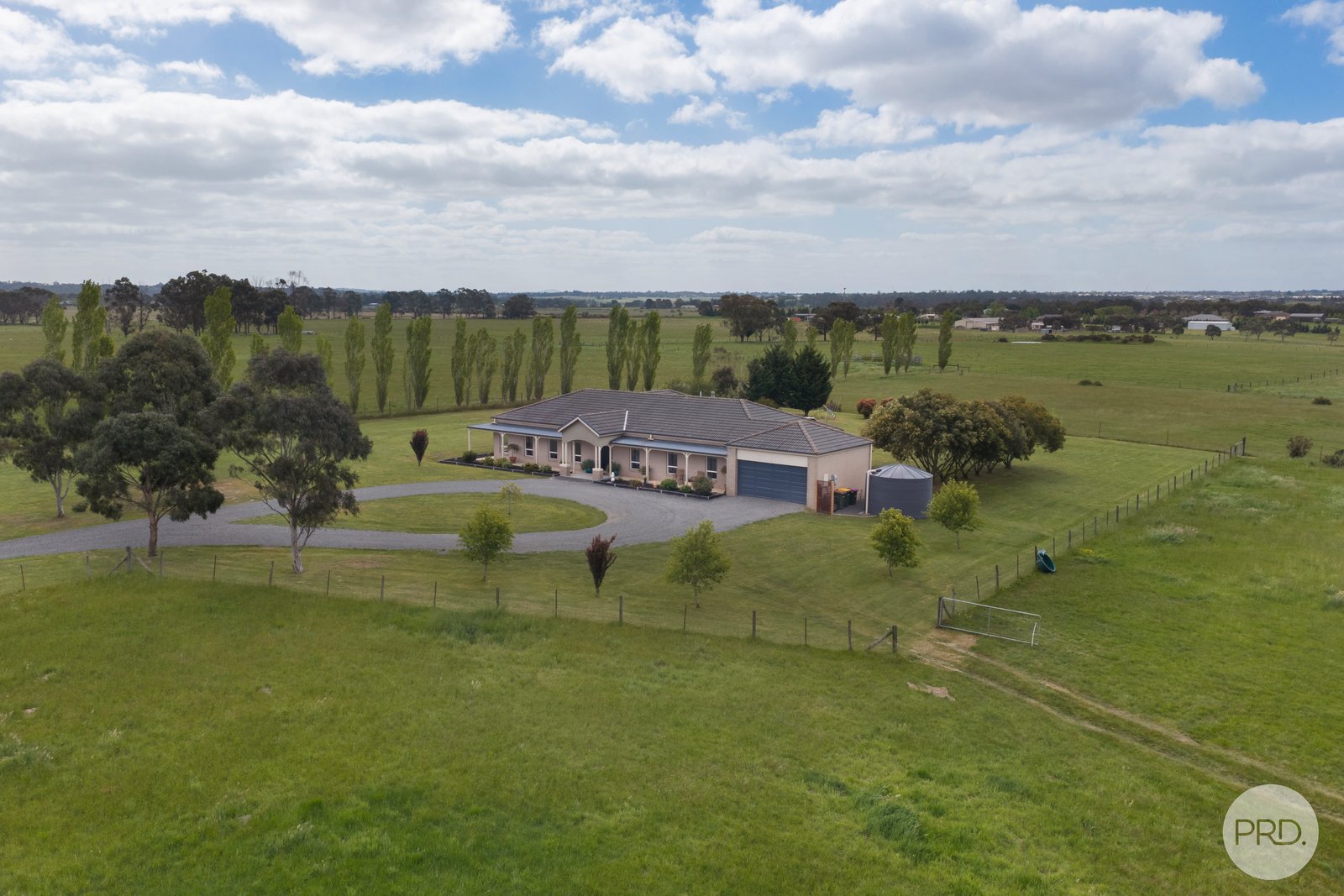 90 School Lane CAMBRIAN HILL 1