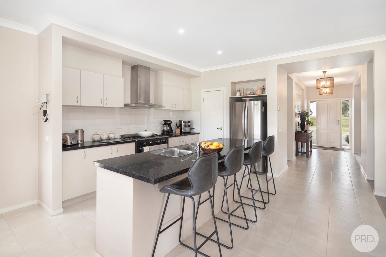 90 School Lane CAMBRIAN HILL 4