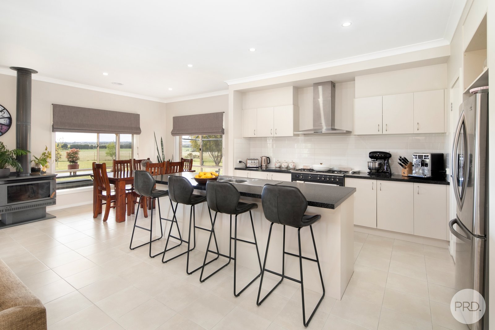 90 School Lane CAMBRIAN HILL 5