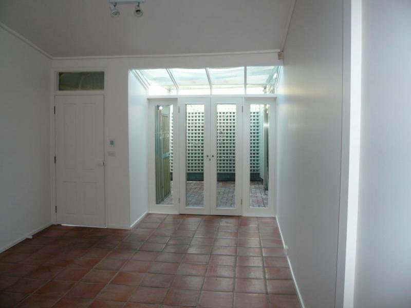 Gallery: 90 Smith Street