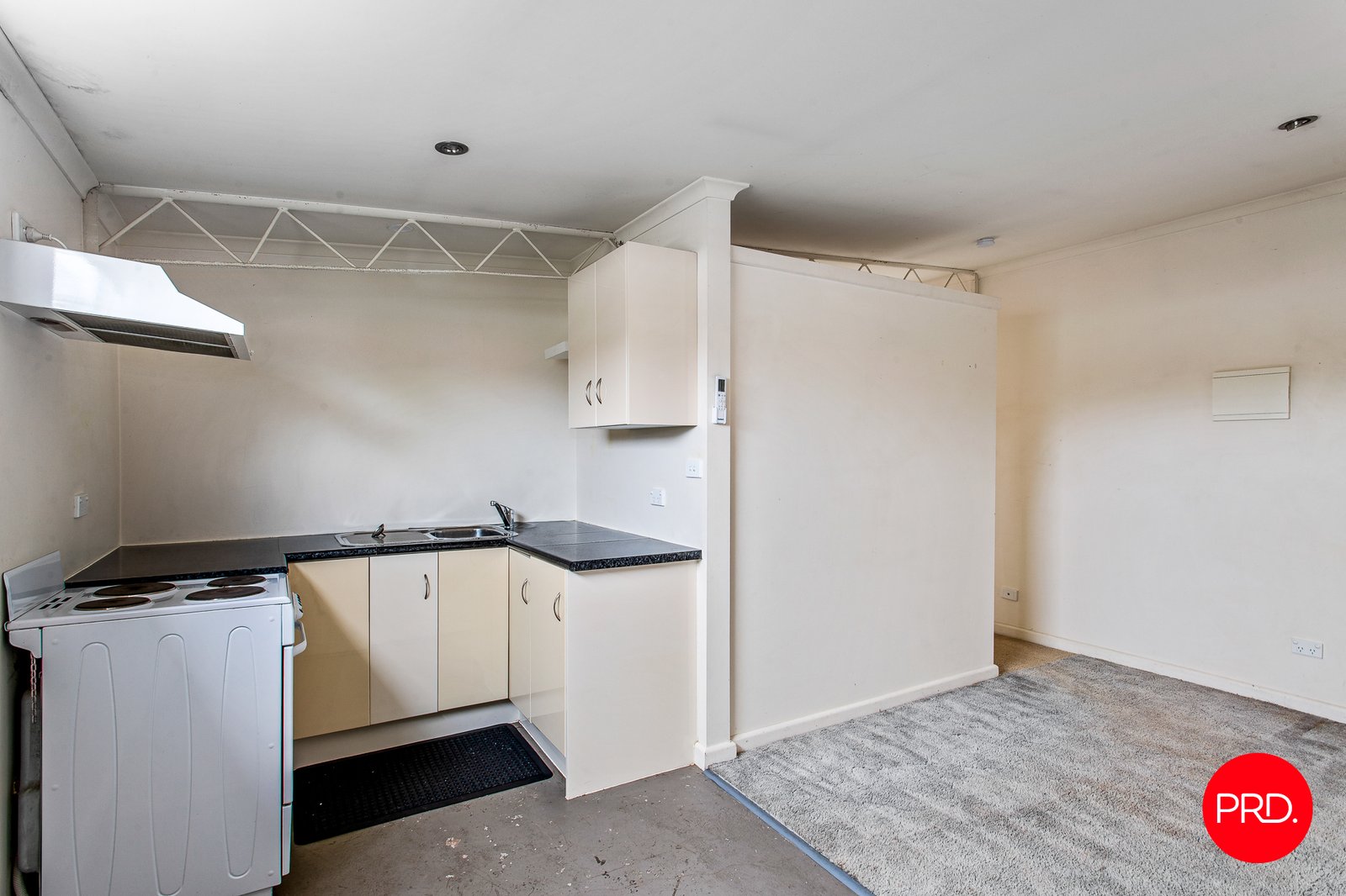 90 Somerville Street FLORA HILL 22