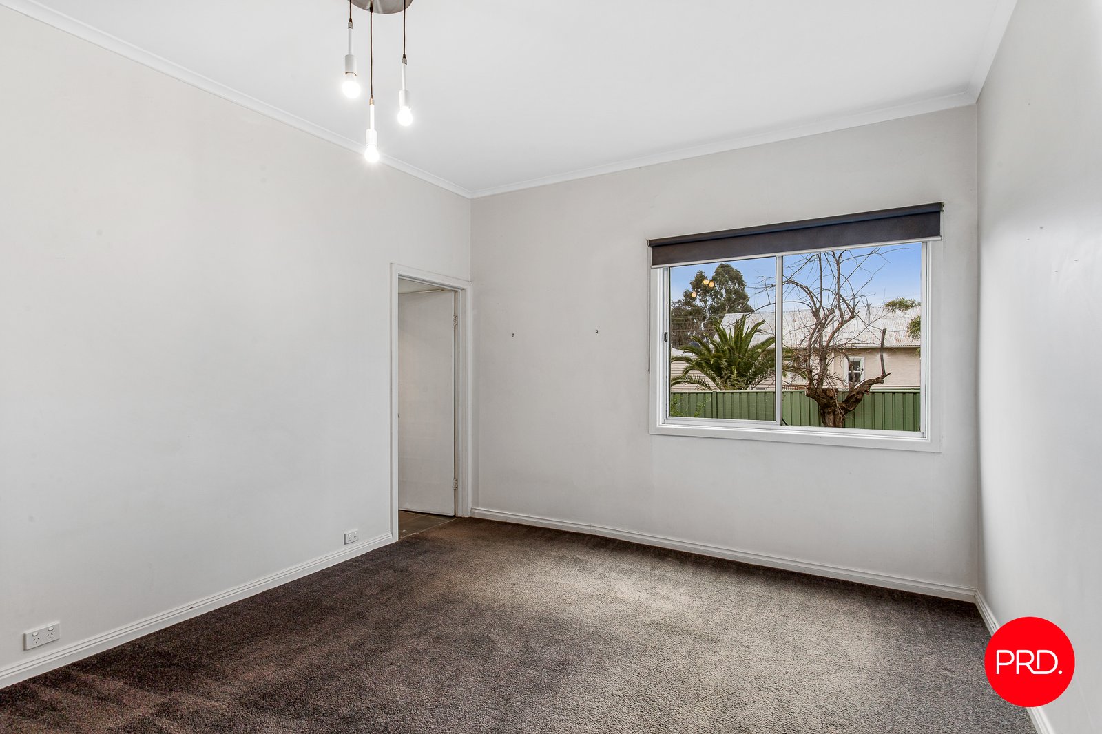 90 Somerville Street FLORA HILL 5