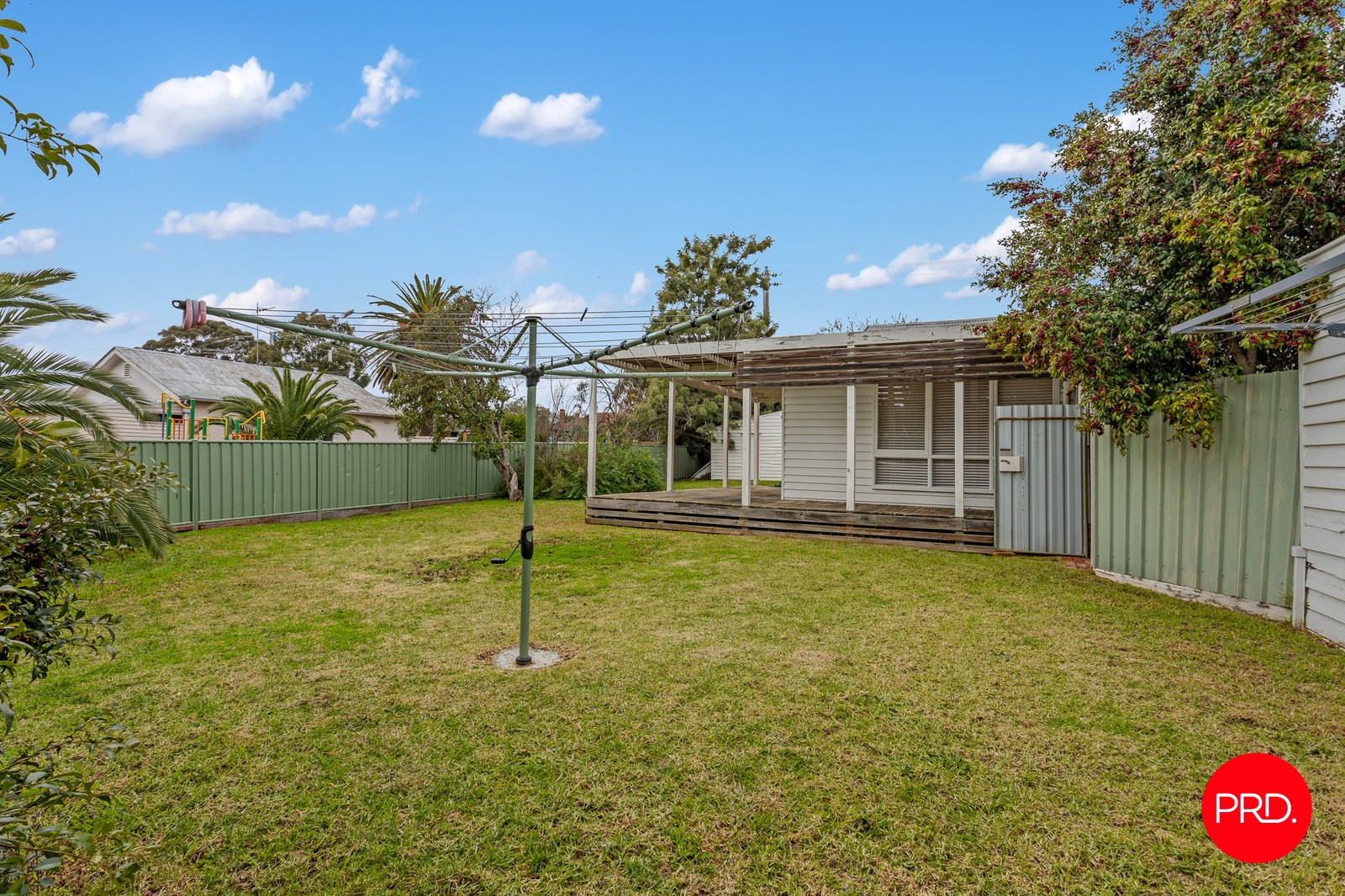 90 Somerville Street FLORA HILL 18