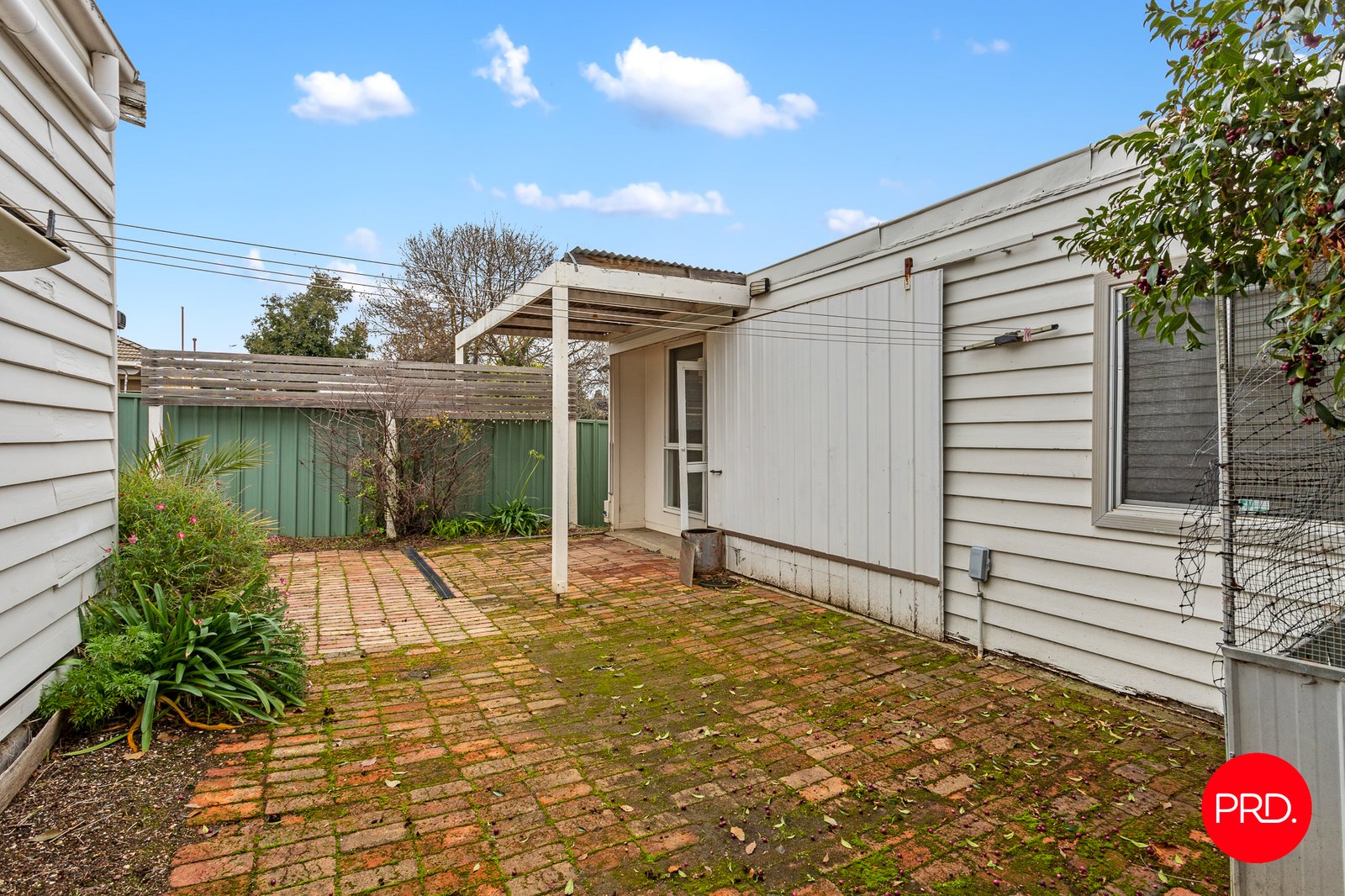 90 Somerville Street FLORA HILL 19