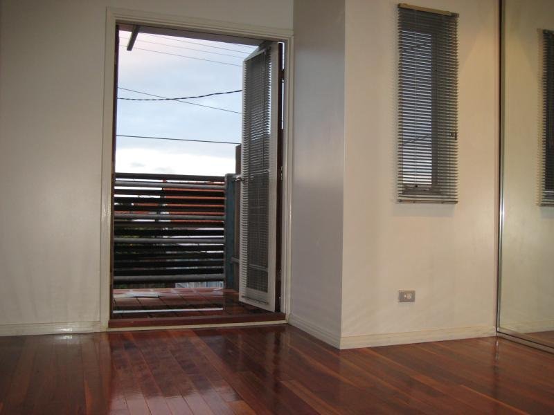 Gallery: 90 Station Road