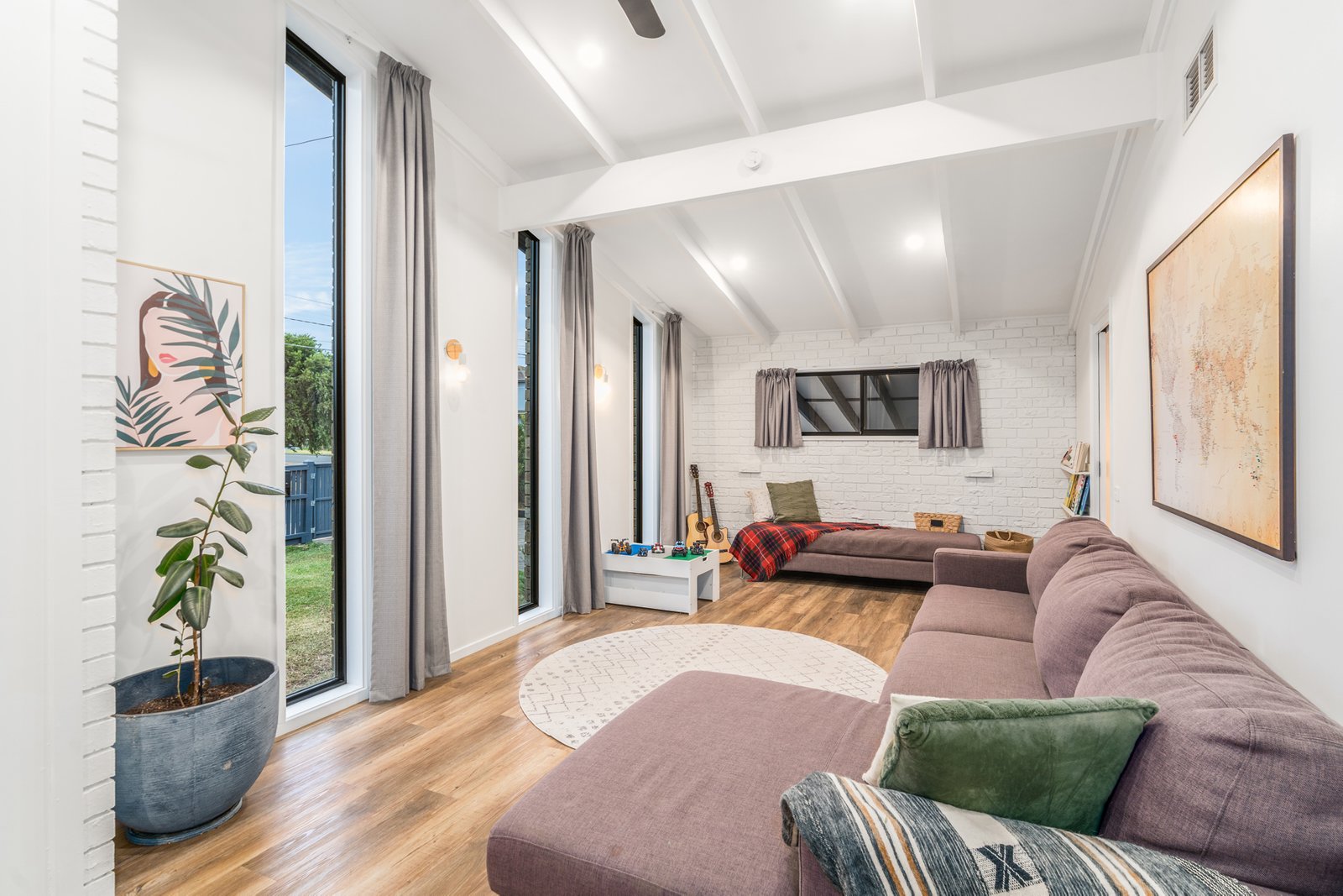 Gallery: 90 Tahara Street