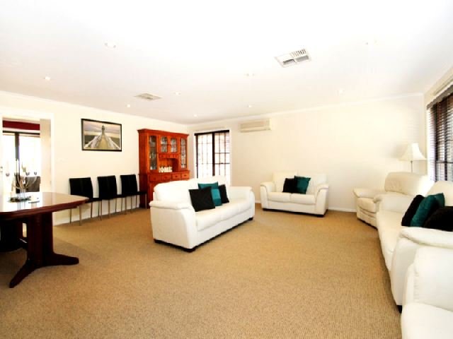 90 Thompson Street EAST MAITLAND 2