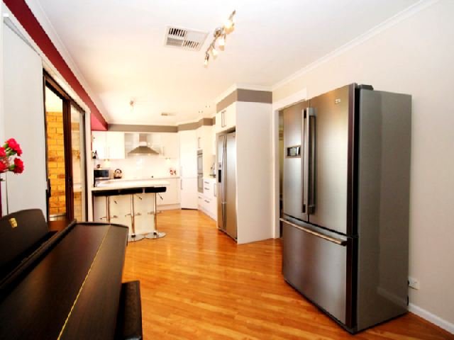 90 Thompson Street EAST MAITLAND 4