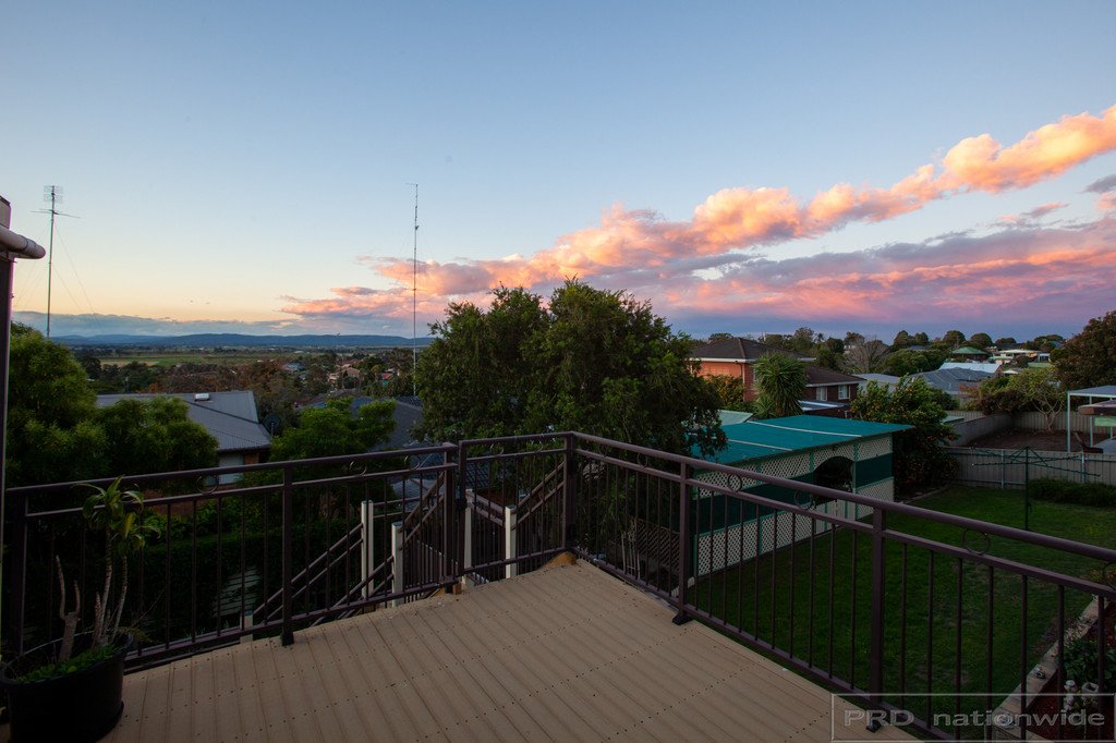 90 Thompson Street EAST MAITLAND 2