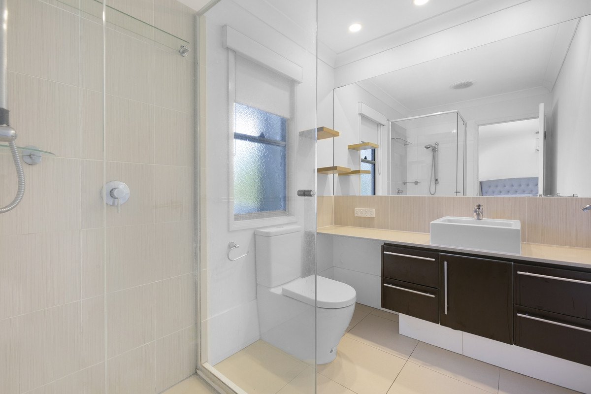 90 Verona Circuit Burleigh Waters 12