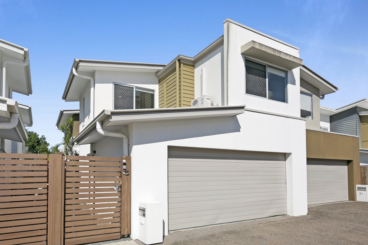 90 Verona Circuit Burleigh Waters 18