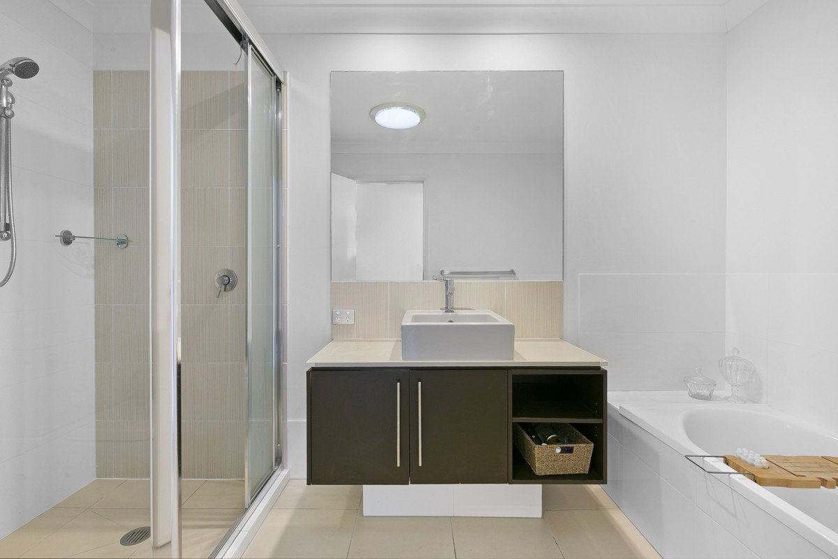 90 Verona Circuit Burleigh Waters 15