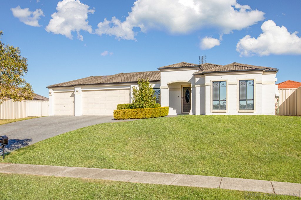 90 Worcester Drive EAST MAITLAND 21