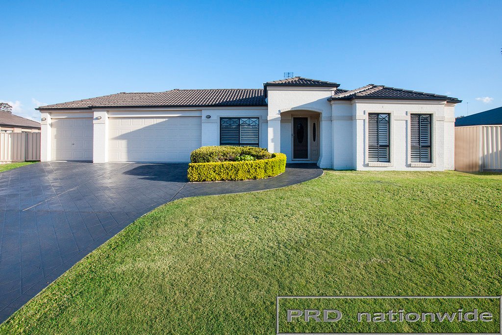 90 Worcester Drive EAST MAITLAND 1