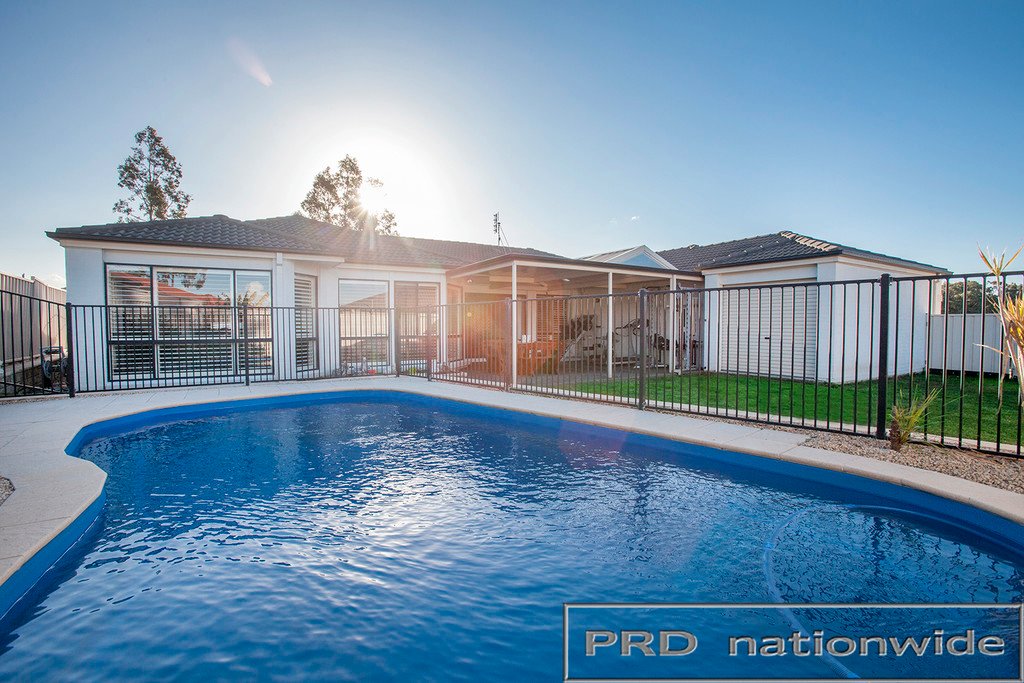 90 Worcester Drive EAST MAITLAND 3