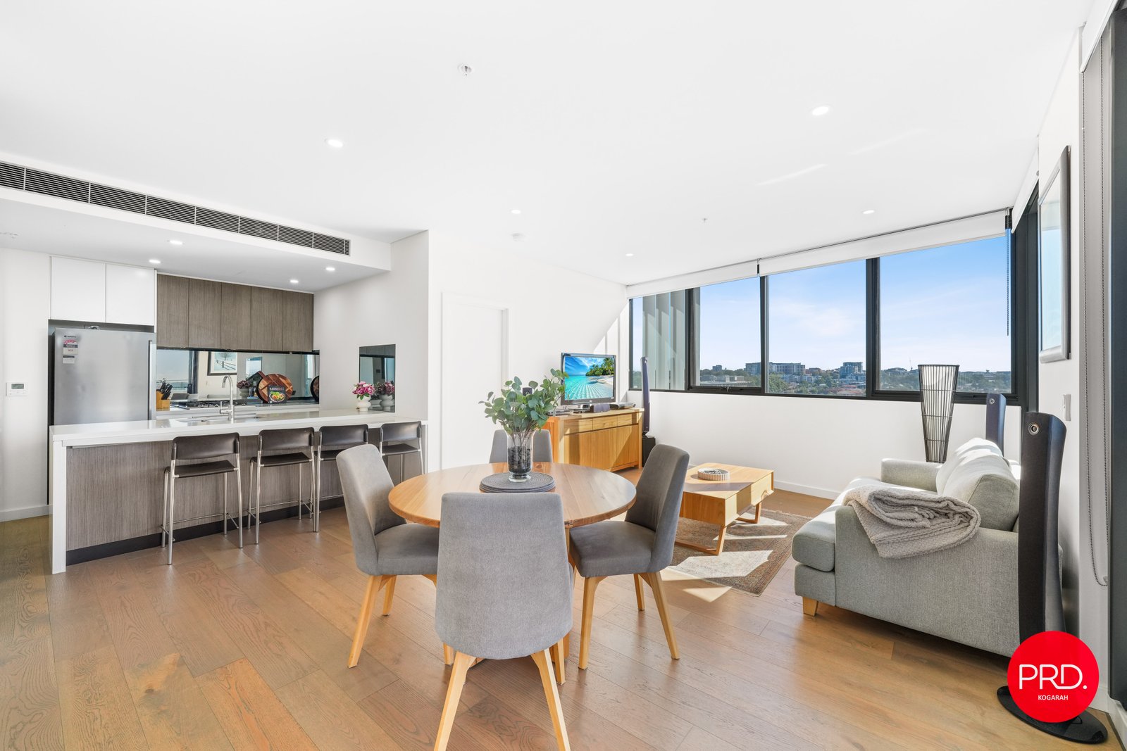 901/15 Garrigarrang Avenue KOGARAH 2
