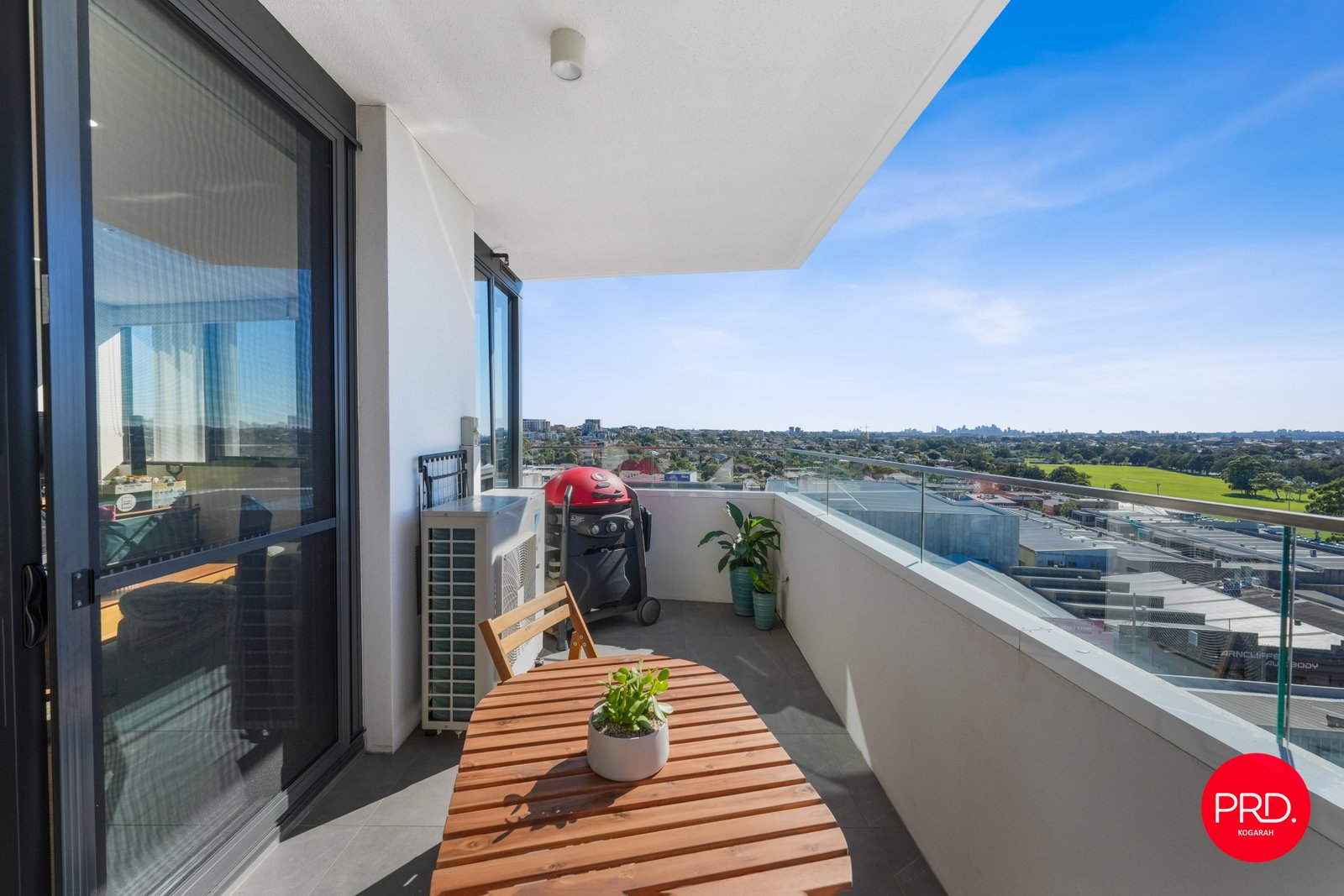 901/15 Garrigarrang Avenue KOGARAH 3
