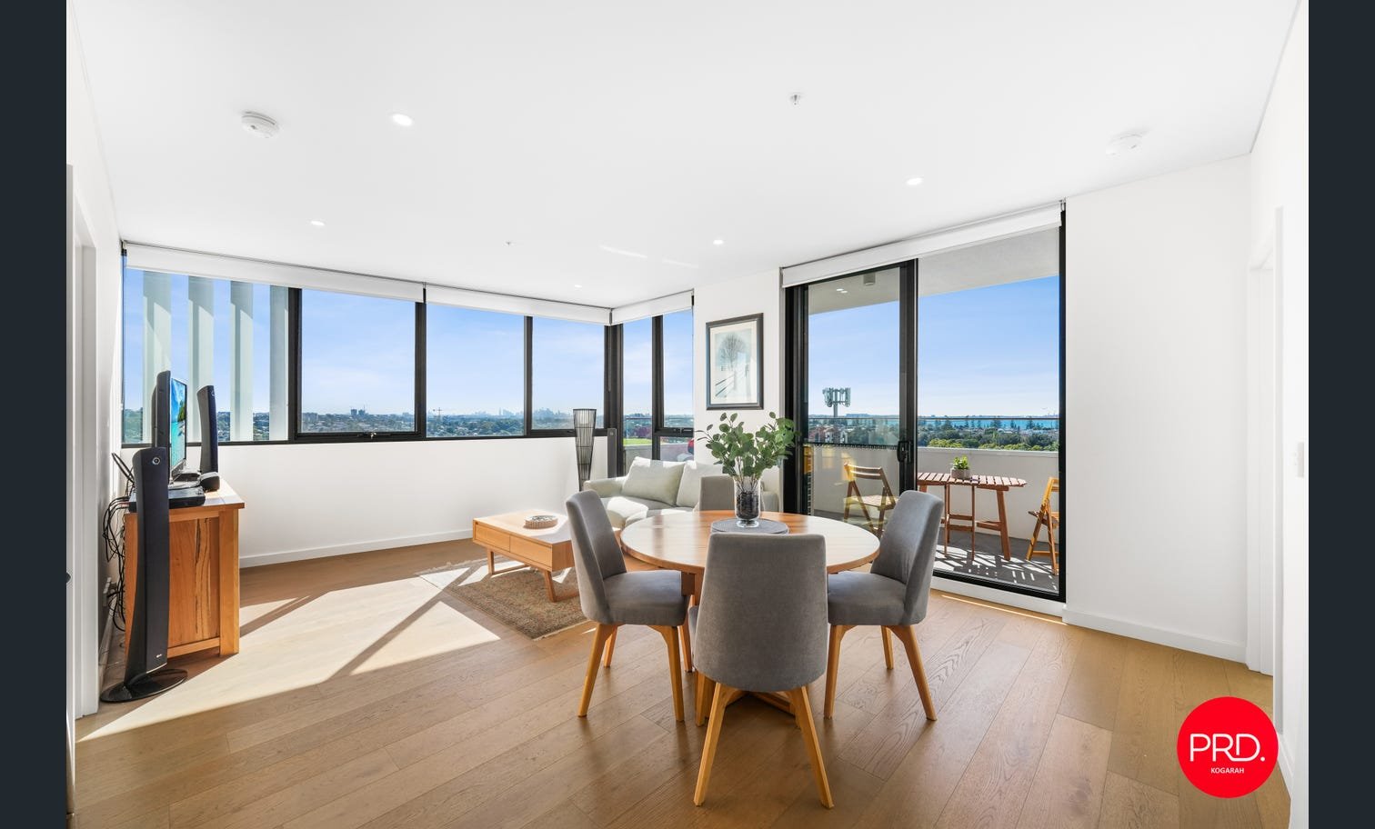 901/15 Garrigarrang Avenue KOGARAH 4