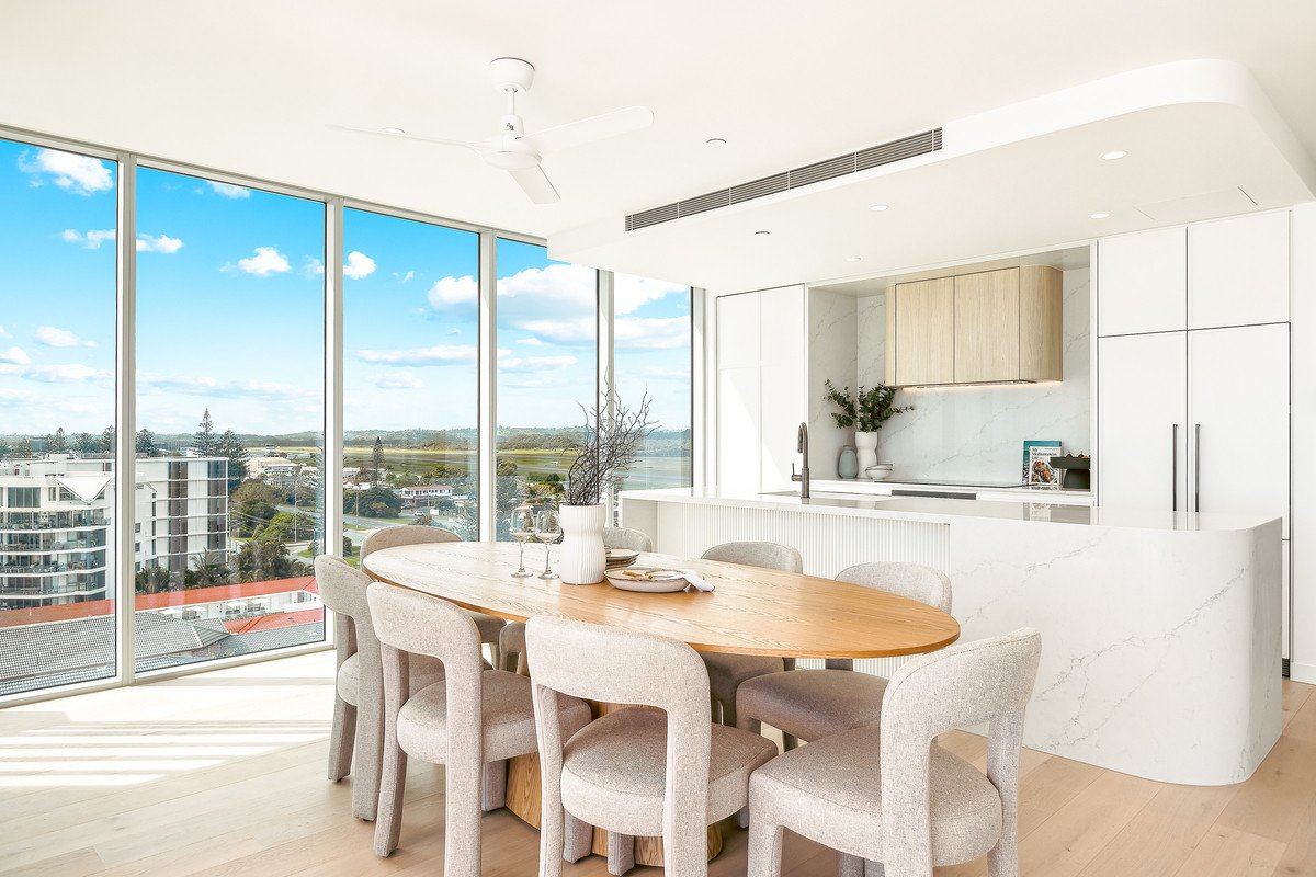 901/295 Golden Four Drive Bilinga 2