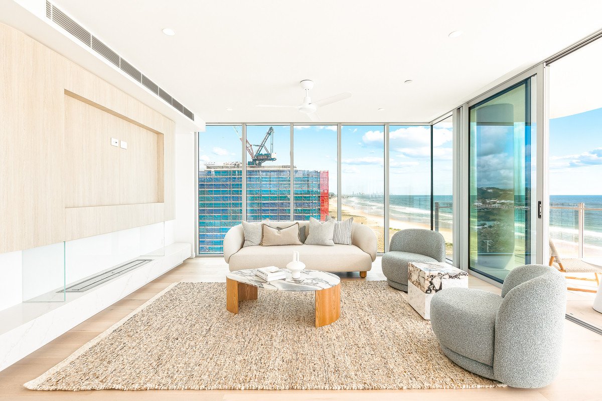 901/295 Golden Four Drive Bilinga 9