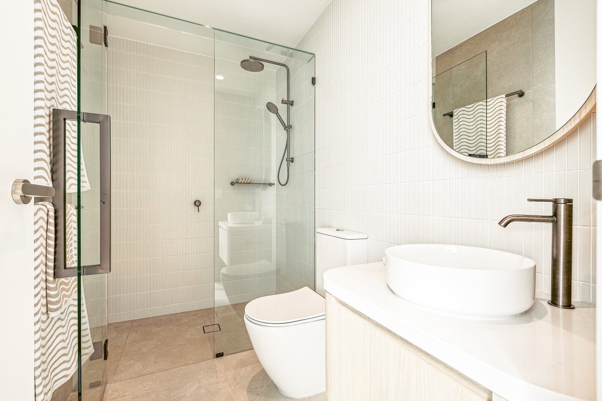 901/295 Golden Four Drive Bilinga 16