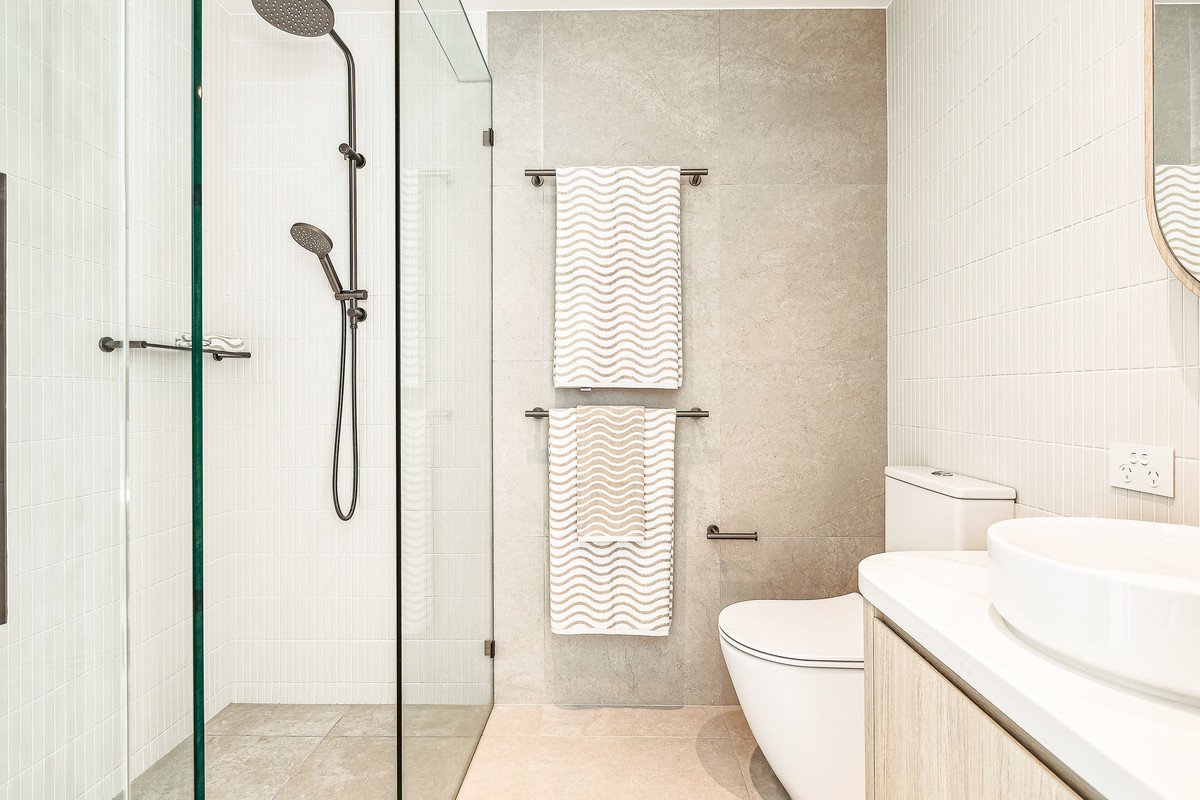 901/295 Golden Four Drive Bilinga 18