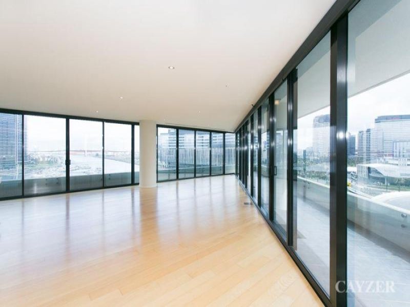 Gallery: 901/50 Lorimer Street