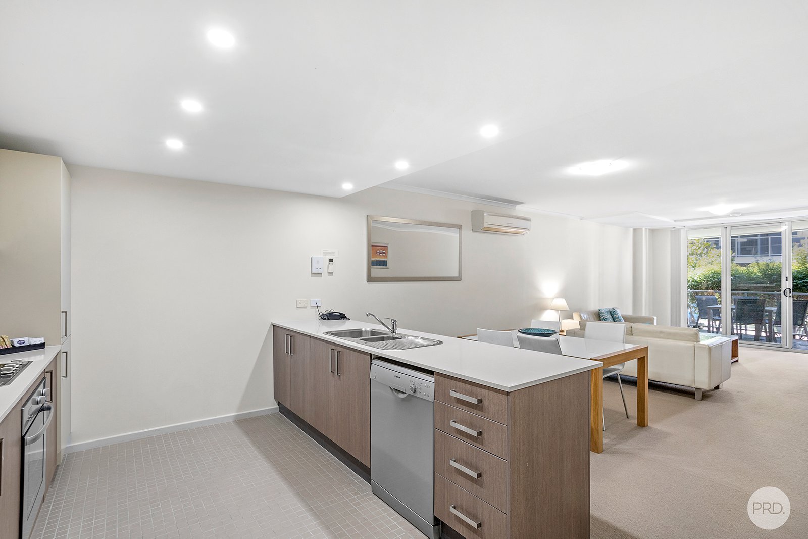 90/1a Tomaree Street NELSON BAY 6