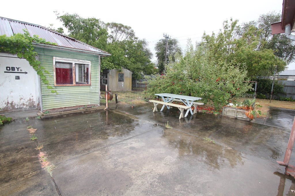 902 Doveton Street Nth  BALLARAT NORTH 16