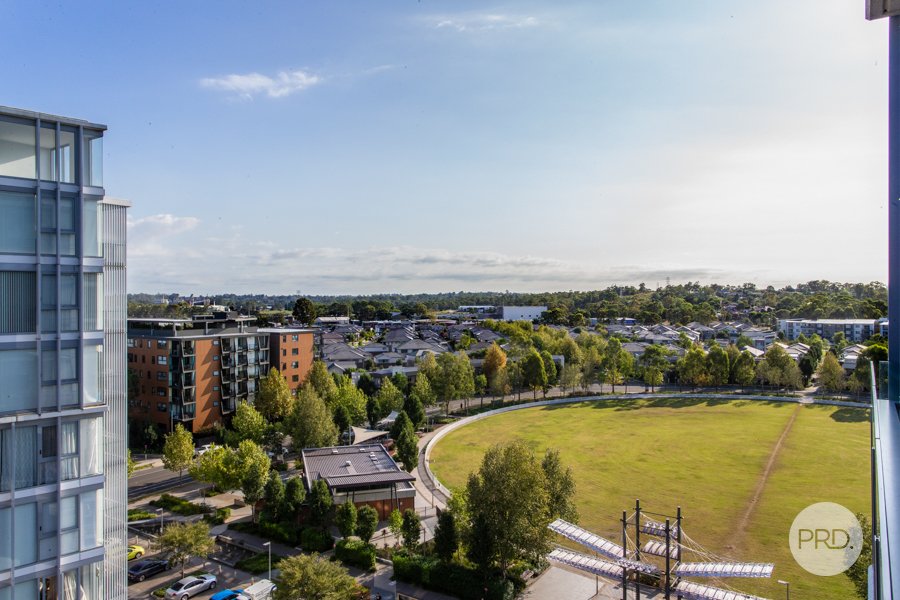 902/10 Aviators Way PENRITH 2