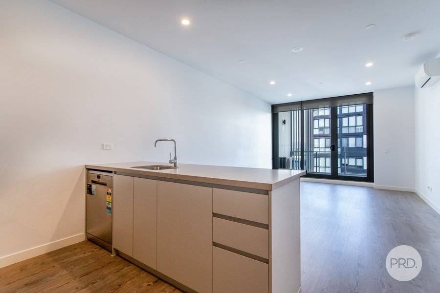 902/10 Aviators Way PENRITH 5