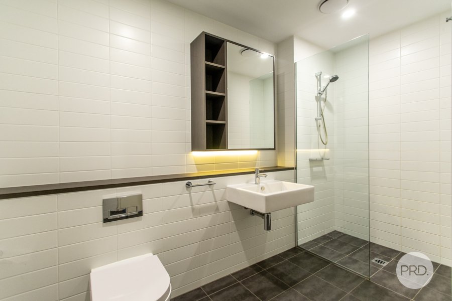 902/10 Aviators Way PENRITH 9