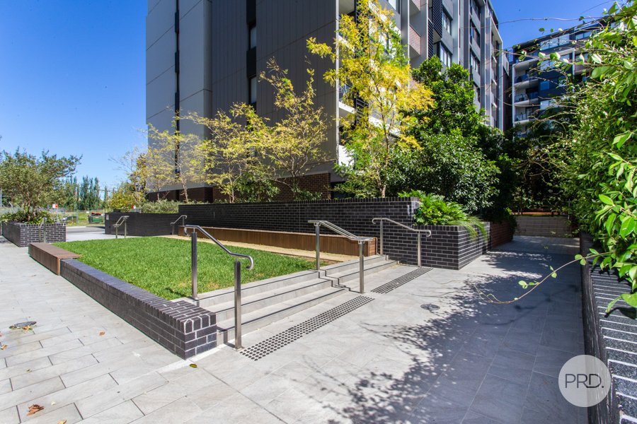 902/10 Aviators Way PENRITH 11