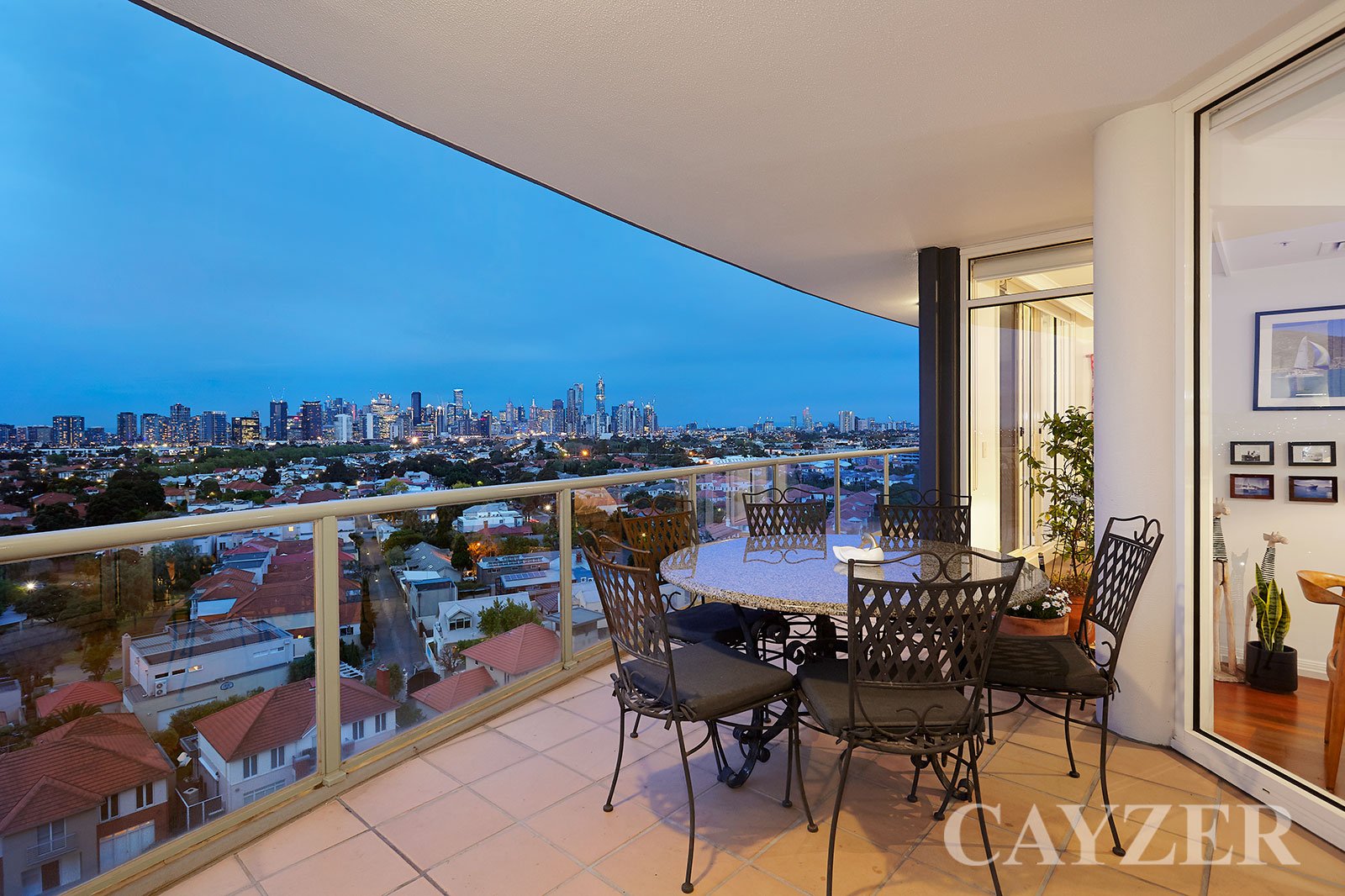 Gallery: 902/115 Beach Street